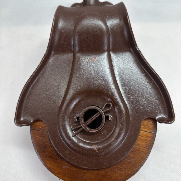 Antique Vintage Cast Iron & Wood Barn Pulley - Picture 6 of 7